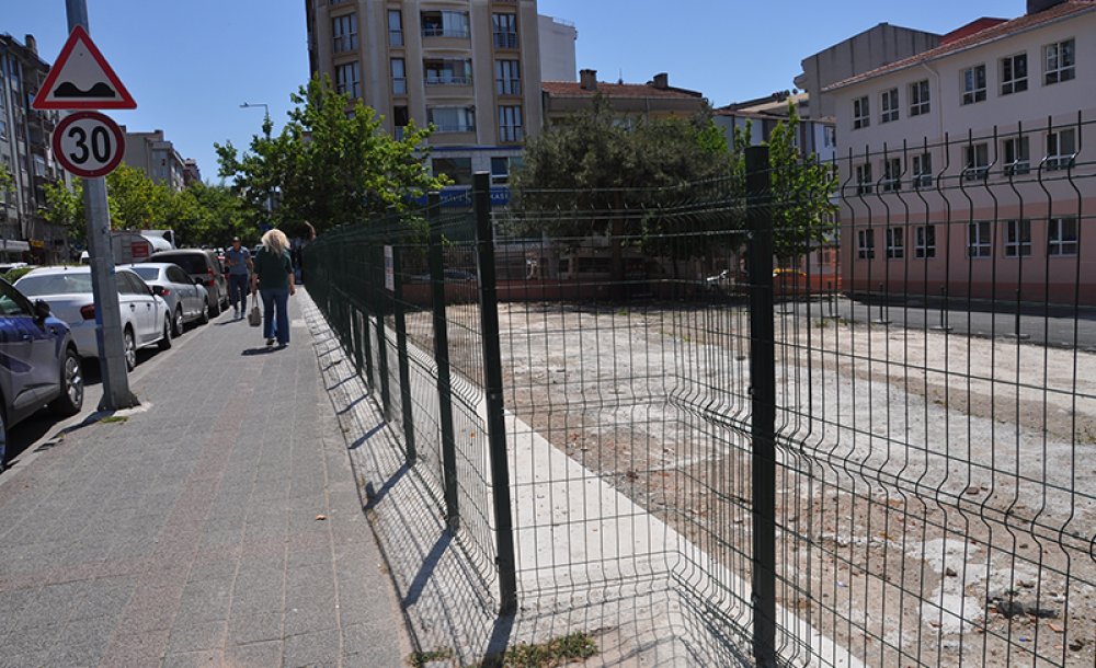 Belediyenin Yapacağı Okul Yeri Çevrildi