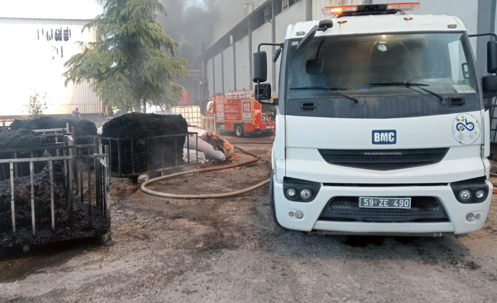 Belediyeden Yangın Söndürme Çalışmalarına Destek