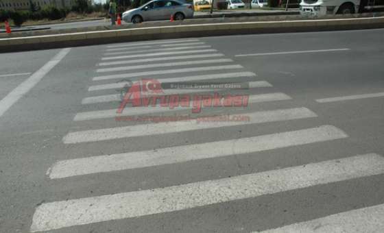 Omurtak Caddesi`nde Yaya Geçitlerinin Yeri Değiştirildi