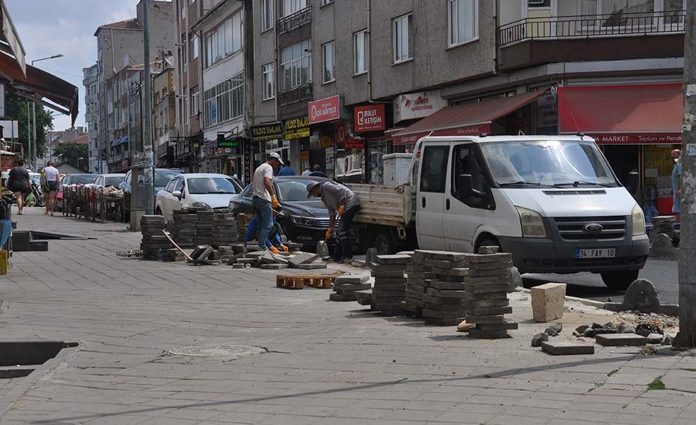 Asfalttan Sonra Kaldırımlarda Yapılıyor 