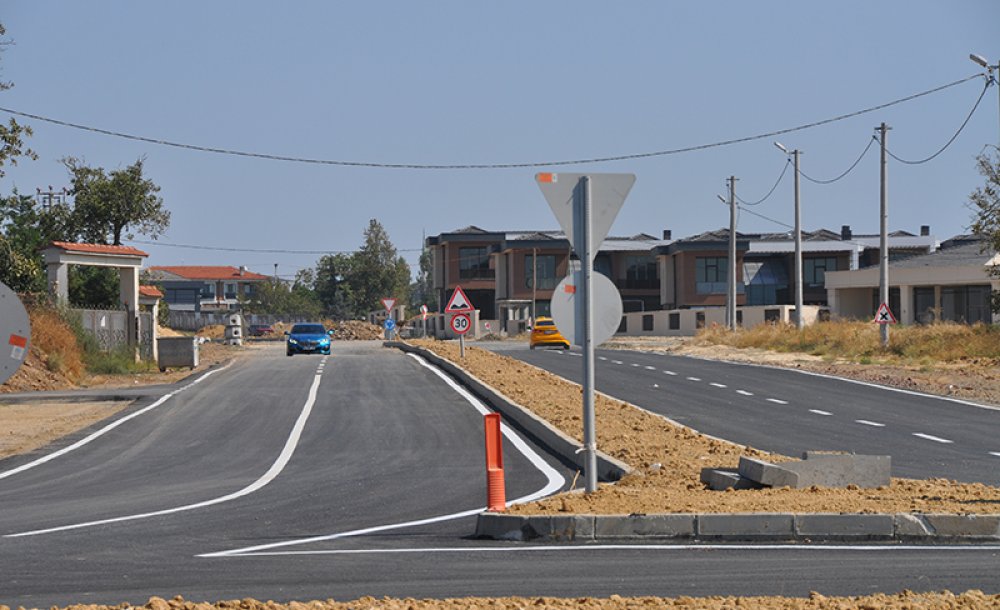 2 Km'lik Yolun 400 Metresi Asfaltlandı 