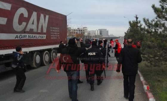 Grevdeki İşçilere Polis Müdahale Etti