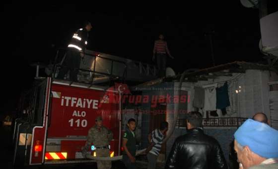 Yangın Mahalleliyi Sokağa Döktü