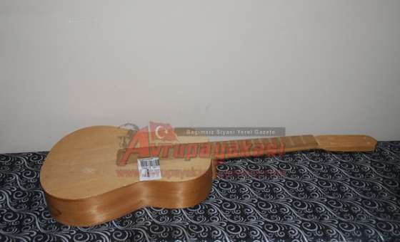 Esrarengiz Gitar
