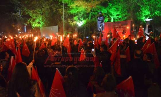  Ata'ya Saygı Nöbeti