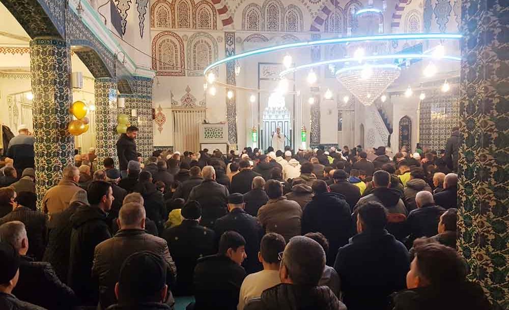 Ramazan Öncesi Fener Alayı Yürüyüşü Düzenlendi 