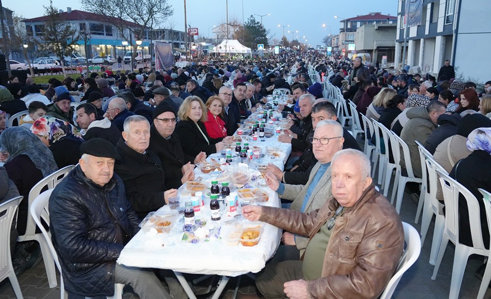 Ramazanin Bereketi̇ Marmaracik Mahallesi̇nde Yaşandi!