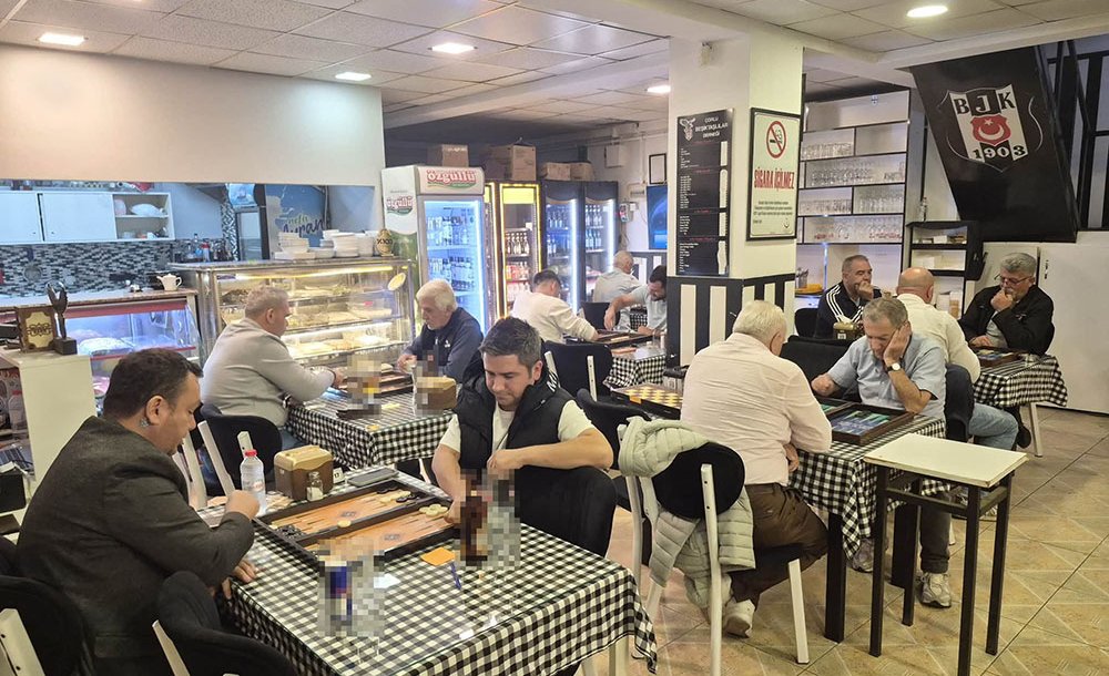 Renklerin Kardeşliği Tavla Turnuvasında Buluştu