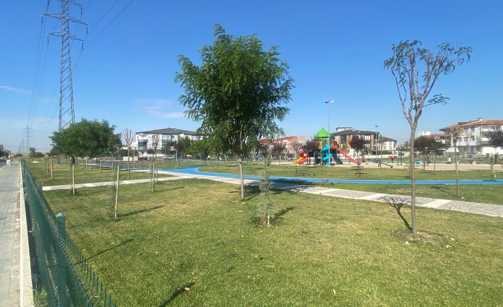 Rumeli Mahallesi'ndeki Parkın Bakımı Dikkat Çekiyor