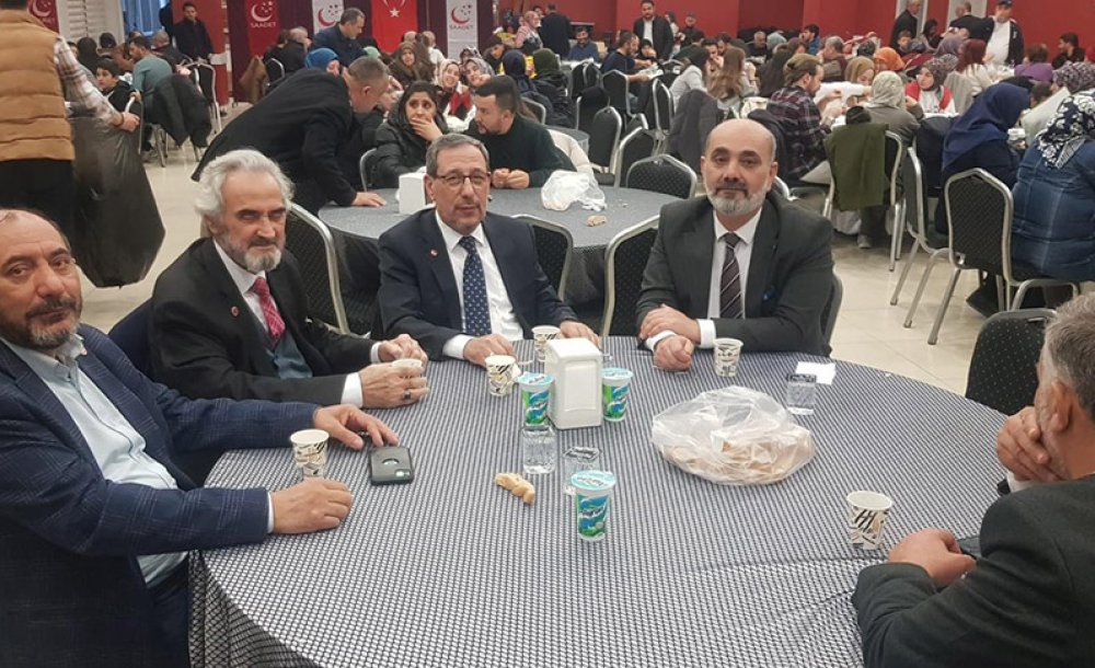 Saadet Partisi İftarda Bir Araya Geldi 