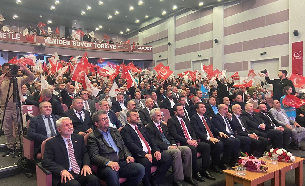 Saadet Parti̇si̇'nden Coşkulu Kongre