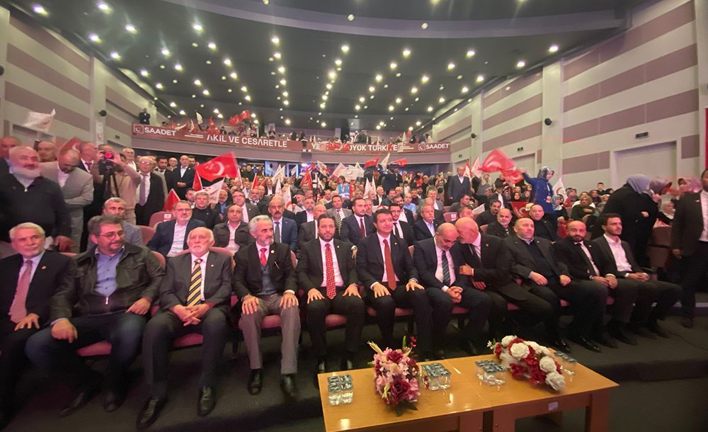 Saadet Parti̇si̇'nden Coşkulu Kongre