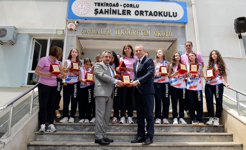 Şahinler Ortaokulu Yeniden Türkiye Şampiyonu!
