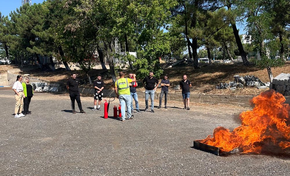 Sanayi Sitesi Çalışanlarına Temel Yangın Eğitimi