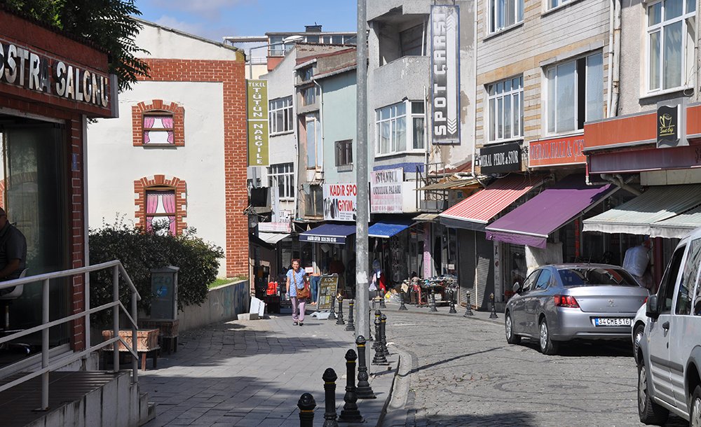 Saray Caddesi Allah'a Emanet 