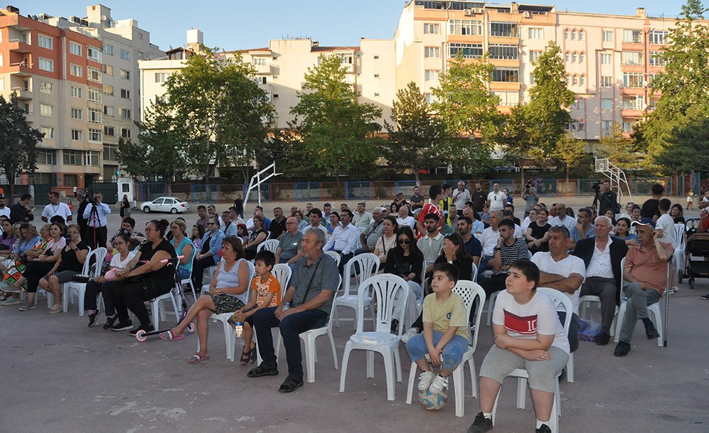 Sarıkurt Vatandaşın Derdi̇ni̇ Di̇nledi̇ 