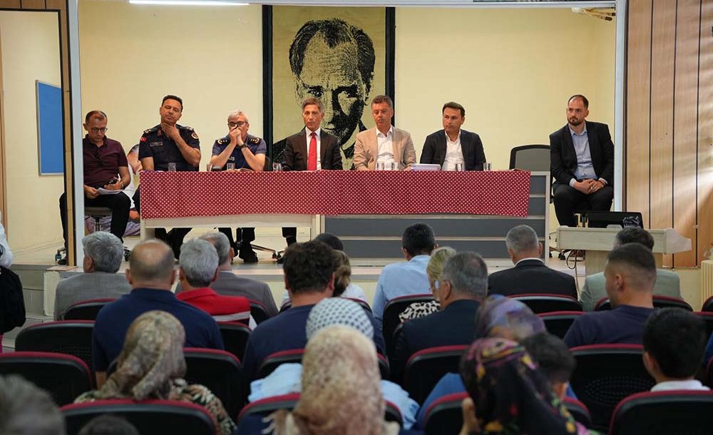 Silahtarağa Mahallesinde Toplantı Yapıldı 