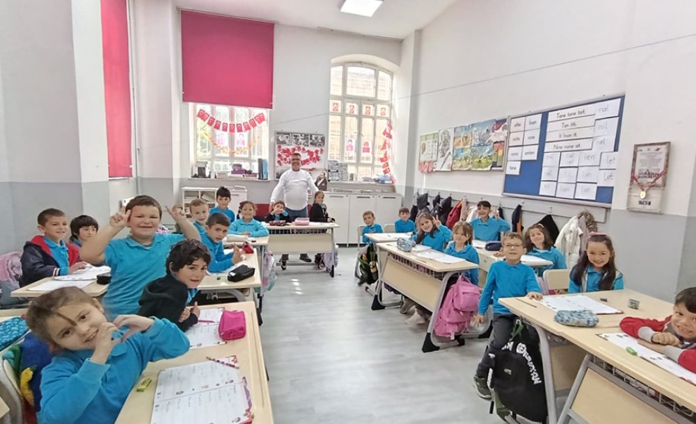 Sınıf Duvarlarını Aşan Öğretmen: Metin Serrin