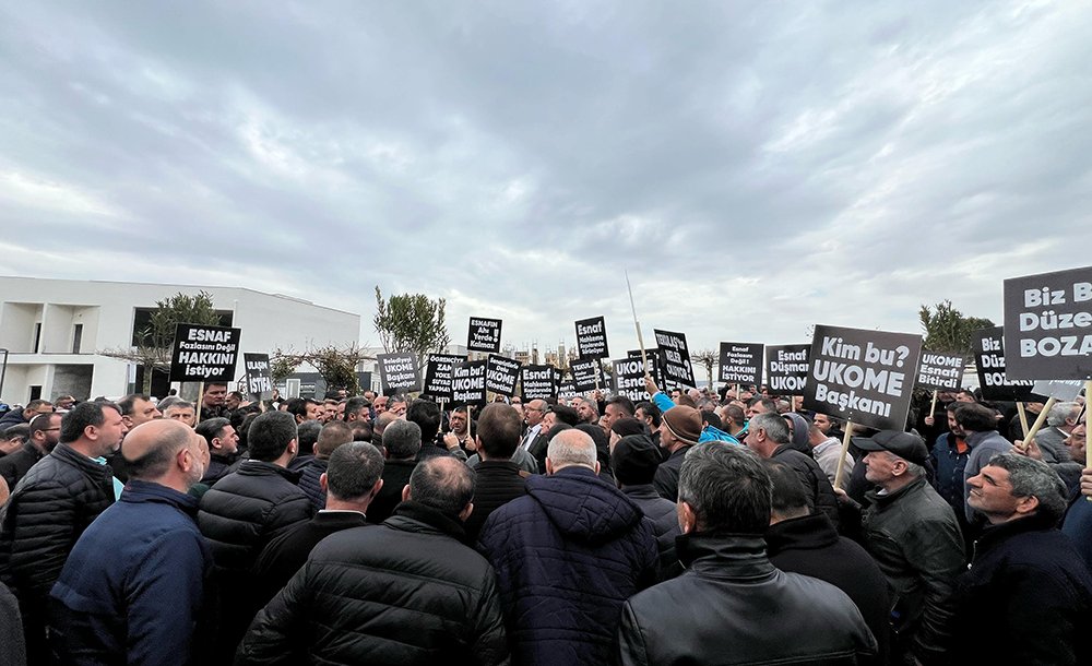 Şoför Esnafından Büyükşehir Önünde Protesto