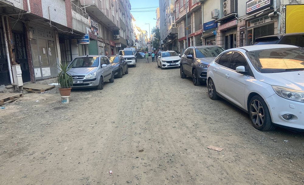 Süre Bi̇tti̇, Çalışmalar İse Bi̇tmedi̇ 