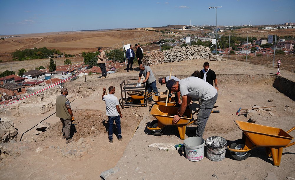 Tarihi Kalede Kazı Çalışmaları Sürüyor  