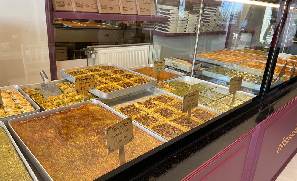 Tatlının Yeni Adresi Ebuzade Açıldı 