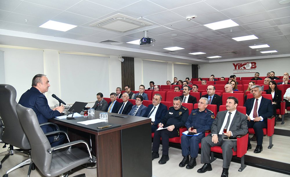 Tekirdağ'da Kamu Hizmetleri Ve Yatırımlar Masaya Yatırıldı