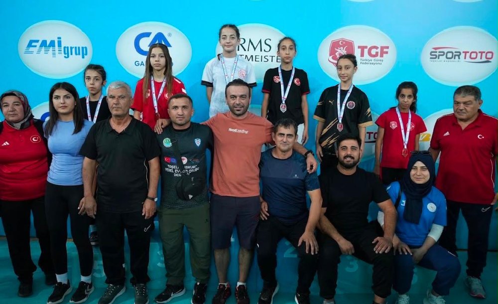 Tekirdağlı Güreşçiler Önemli Başarılara İmza Attı
