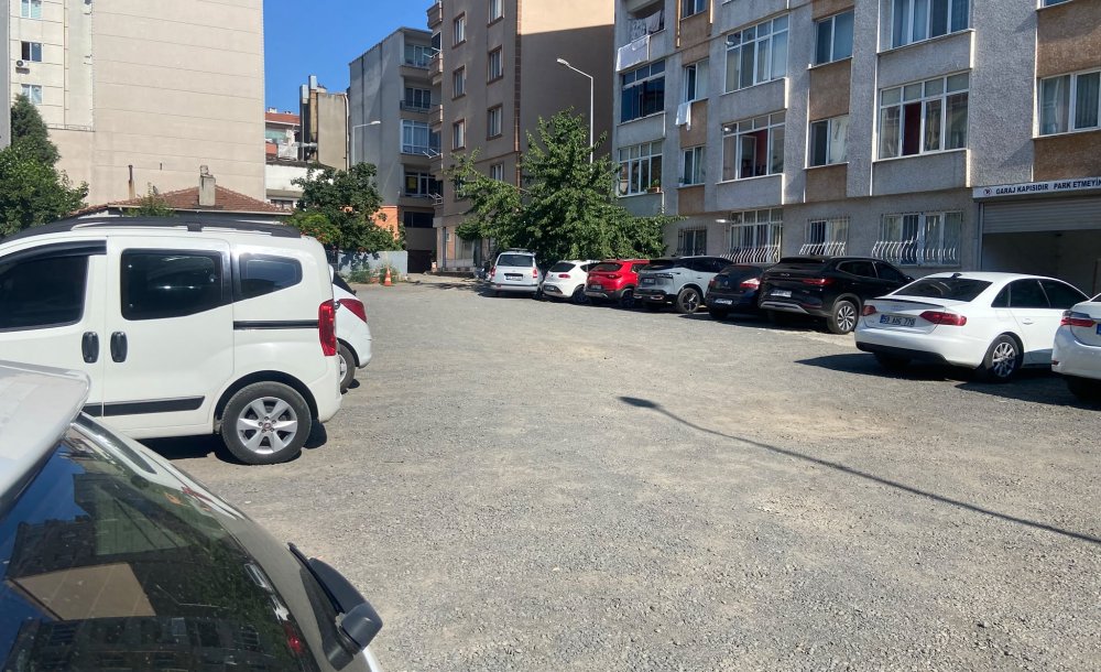 Tekpark'ın Bakımsız Otoparkı Tepki Çekiyor