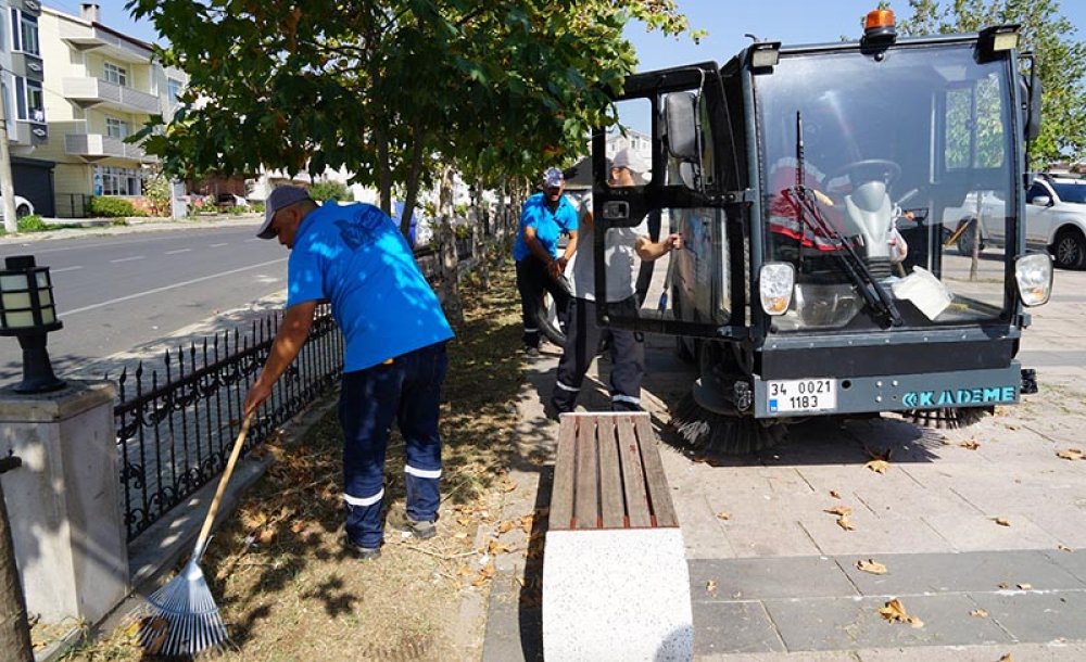 Temizlik Ve İlaçlama Çalışmaları Sürüyor