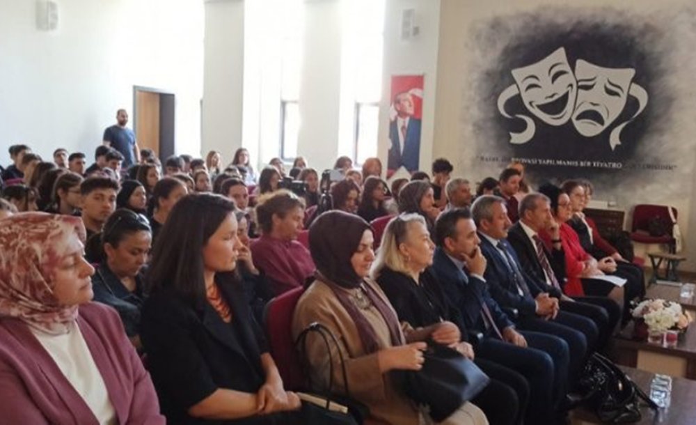 Türk Dil Bayramı Kutlama Programı Düzenlendi 