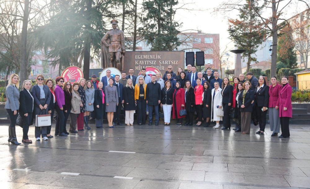 Türk Kadınının 91 Yıllık Aydınlık Yürüyüşü Çorlu'da Gururla Kutlandı
