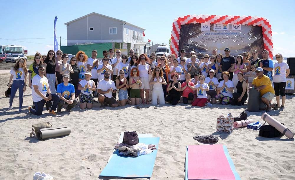Uluslararası Yoga Günü Yenice Sahili'nde Kutlandı
