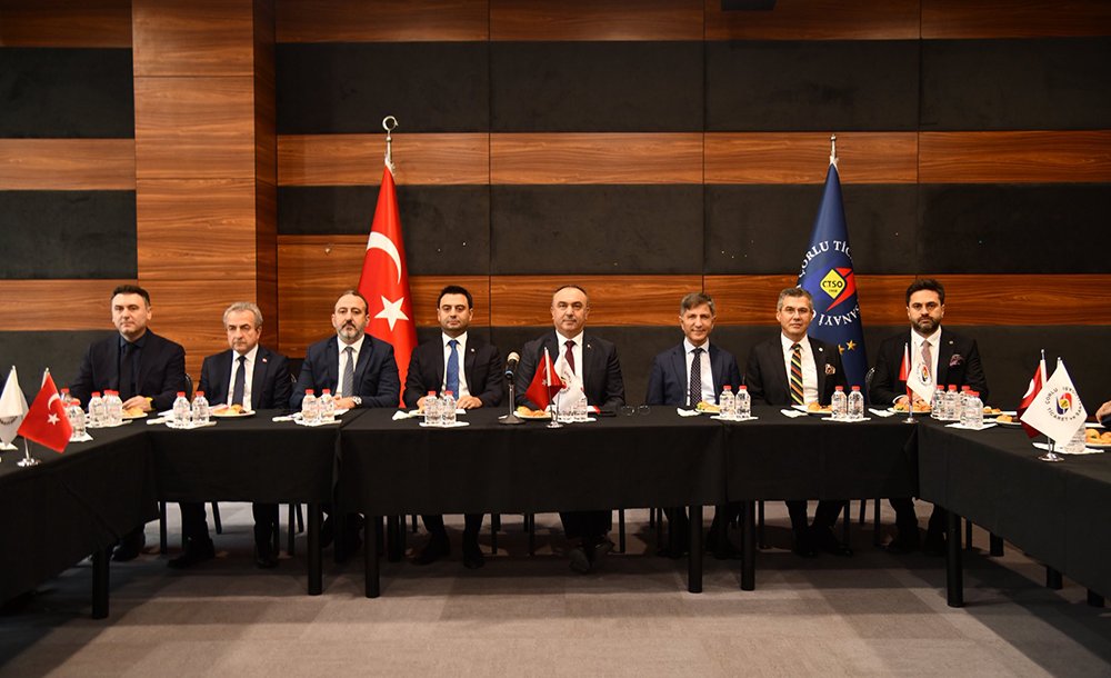 Vali Soytürk Çorlu'da Toplantıya Katıldı 