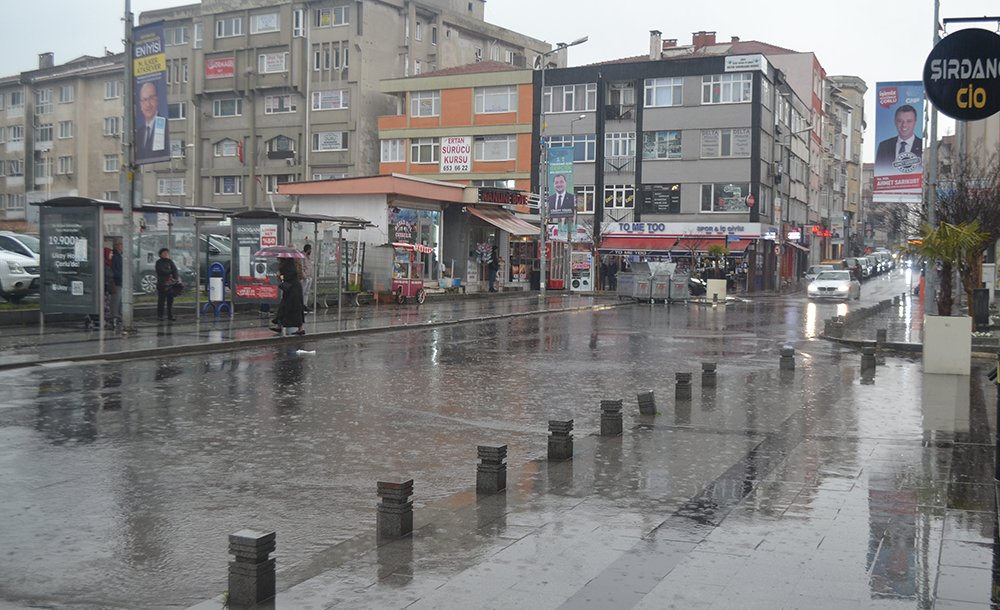 Vali̇li̇k Uyardi; ‘Aşiri Sağanak Yağişa Di̇kkat'