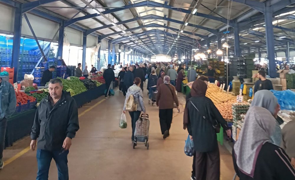 Vatandaşların Kışlık Hazırlıkları Sürüyor 