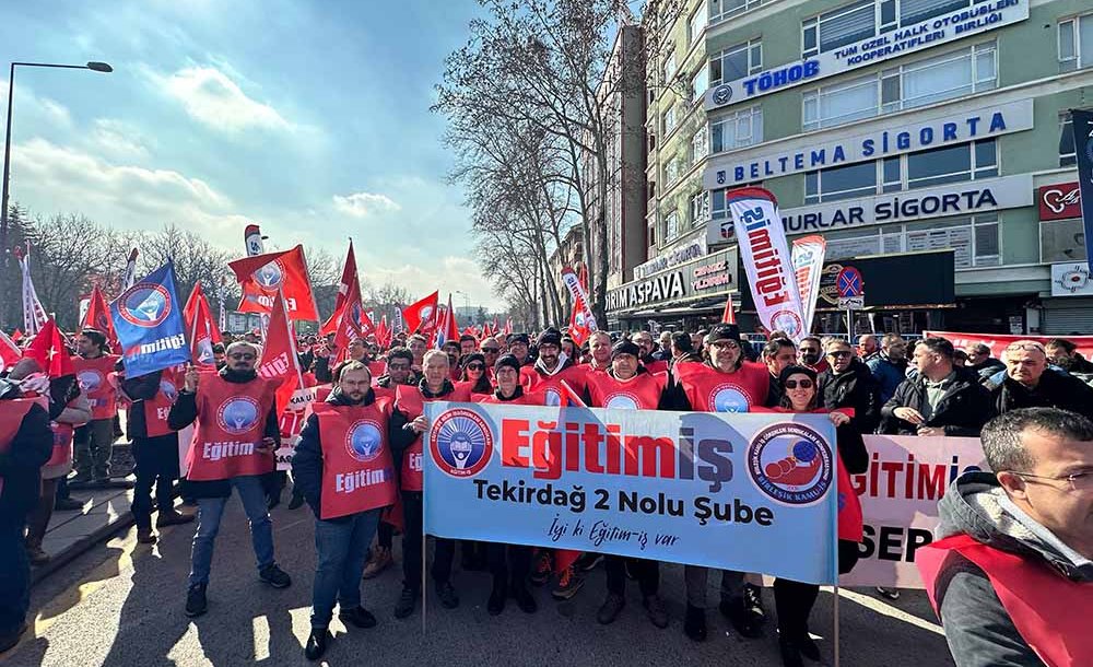 “Ya İnsani̇ Ücretler Ya Meydanlar!”