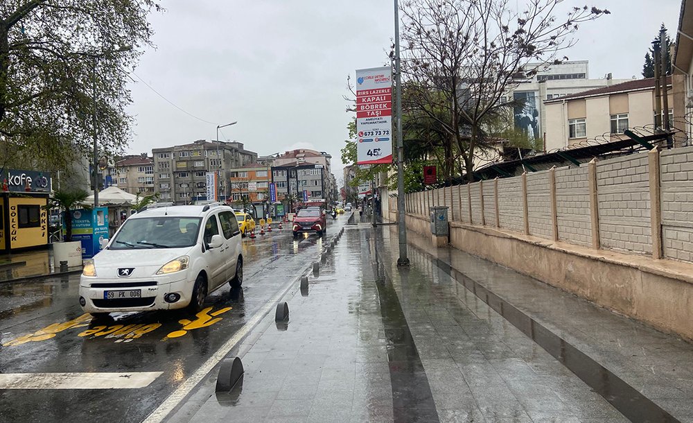 Yağmurlu Hava Hayatı Olumsuz Etkiledi 