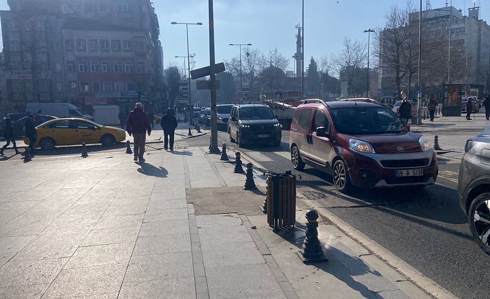 Yanlış Parklanma Trafiği Felç Ediyor 