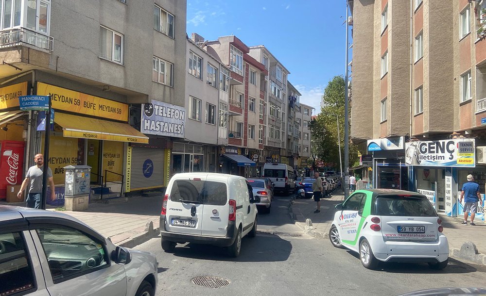Yanlış Parklanma Trafiği Felç Ediyor