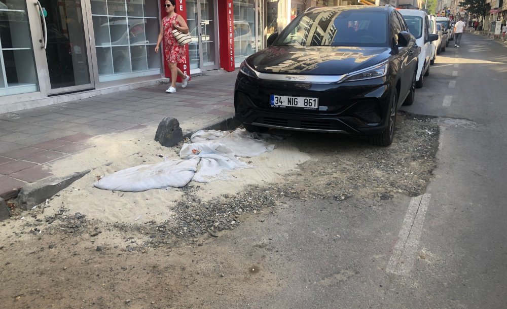Yapılan Kazılar, Yolları Bozuyor 