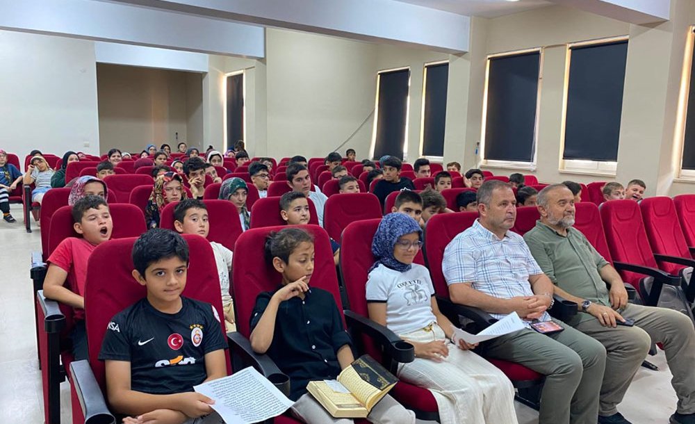 Yaz Okulunda 15 Temmuz Temalı Etkinlik Yapıldı 