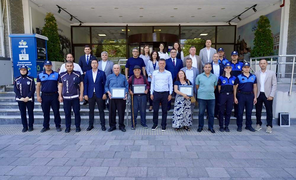 Yemin Heyecanı Ve Emeklilik Gururu Aynı Törende Yaşandı