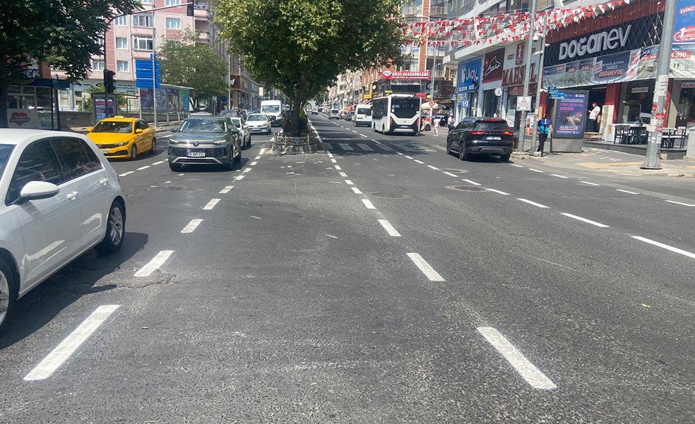 Yenilenen Yol Çizgileri Güvenliği Ve Estetiği Artırıyor 