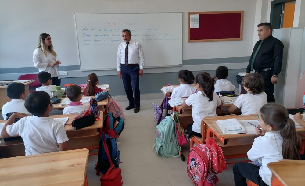Yıkılan Okul, Yeniden Eğitime Başladı 