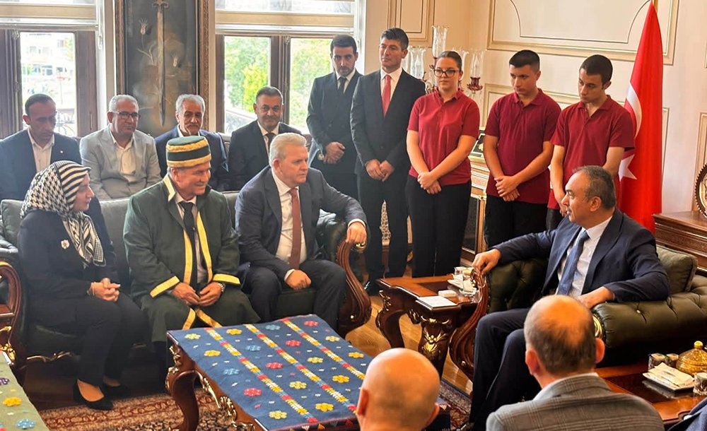 Yılın Ahisi Babacan'dan Gençlere Nasihat