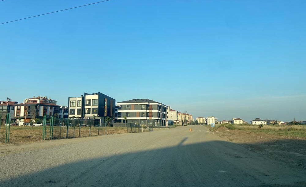 Yol Çalışmaları Aralıksız Sürüyor 
