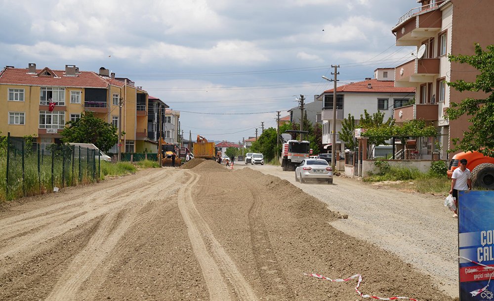 Yol Çalişmalarina Hiz Verdi̇k