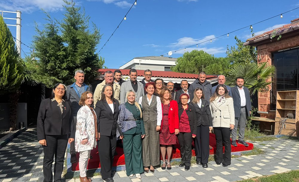 Chp Muhtarlarla Bir Araya Geldi