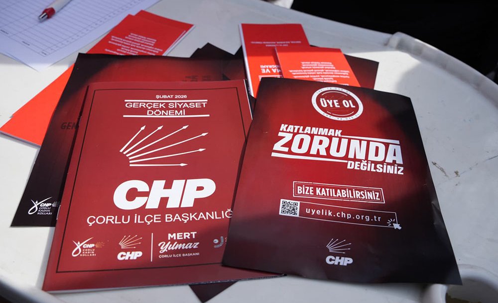 Chp Üye Standı Açtı - 1